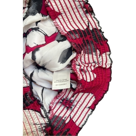 White House Black Market Red Floral Satin Off Shoulder Blouse XXS - Picture 5 of 5